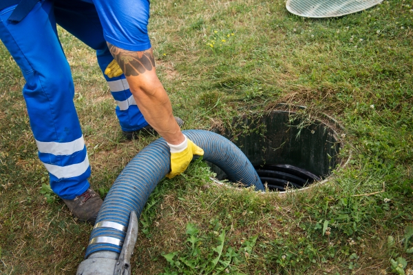 Vidange de fosse septique : quand ? Comment ?