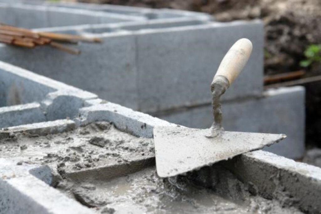 Quelle épaisseur pour un mur en béton cellulaire ?